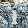 Statuetă leu mare cu blazon, gri patinat - model S1