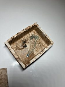 Cutie bijuterii în forma de carte